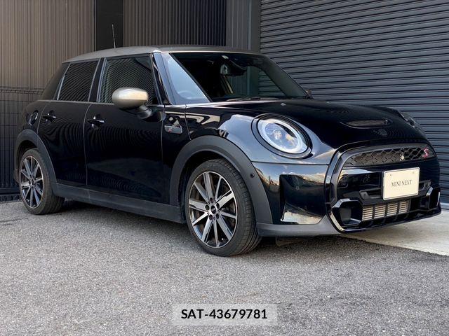 Bmw MINI 2023-09 8883931-2