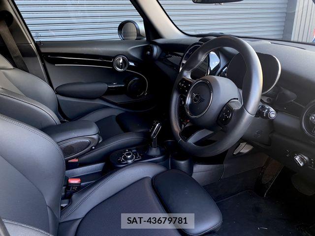 Bmw MINI 2023-09 8883931-7