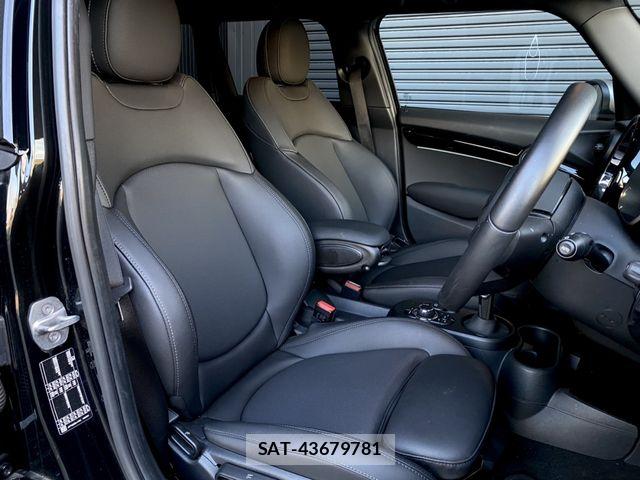Bmw MINI 2023-09 8883931-8
