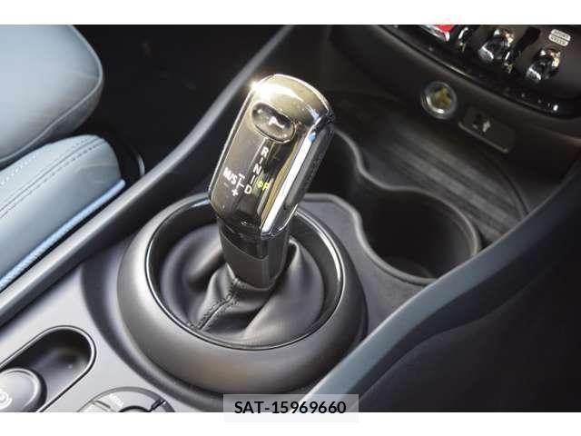 Bmw MINI 2022-12 4596695-10