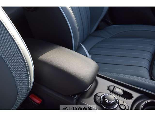 Bmw MINI 2022-12 4596695-16