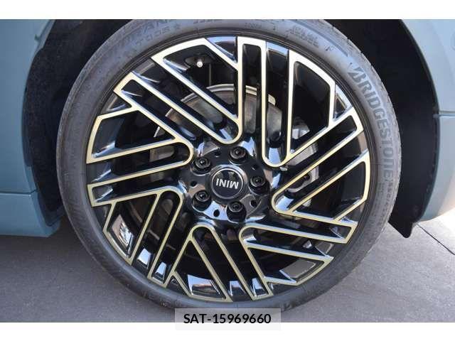 Bmw MINI 2022-12 4596695-3