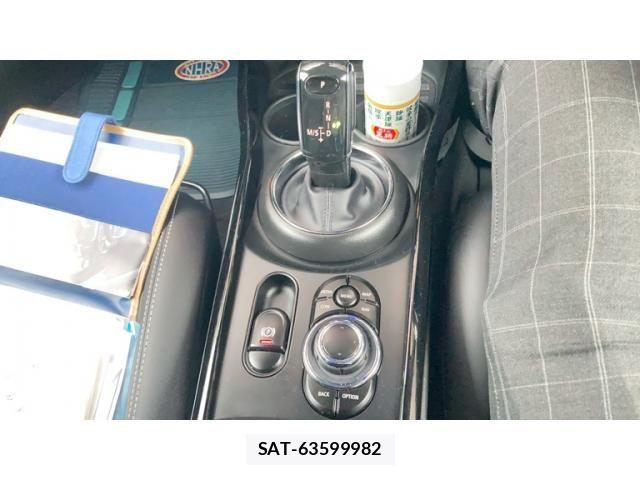 Bmw MINI 2022-03 7877818-16