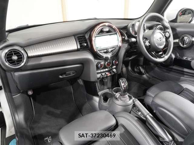 Bmw MINI 2020-08 5872272-14