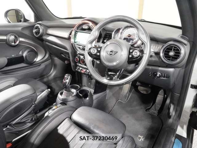 Bmw MINI 2020-08 5872272-15