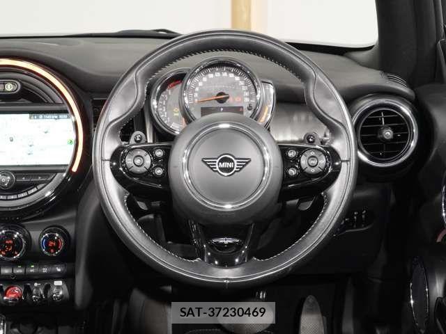 Bmw MINI 2020-08 5872272-16