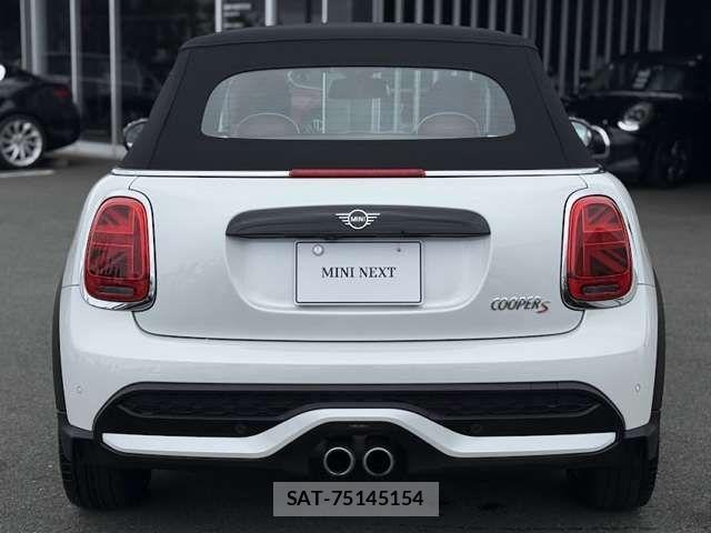 Bmw MINI 2023-10 7251542-18