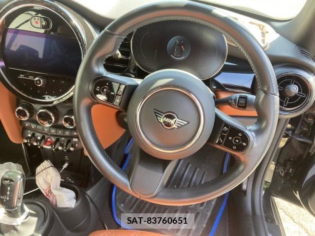 Bmw MINI 2023-10 8367024-17