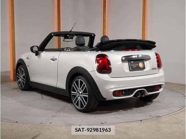 Bmw MINI 2020-04 8883930-1