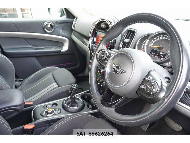 Bmw MINI 2020-04 8849844-15