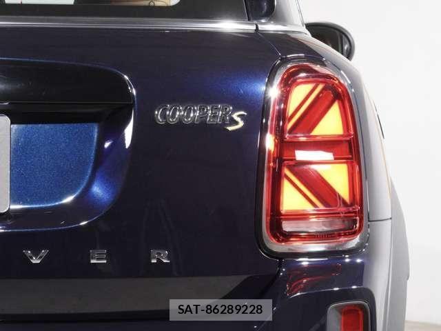 Bmw MINI 2022-12 8208745-26