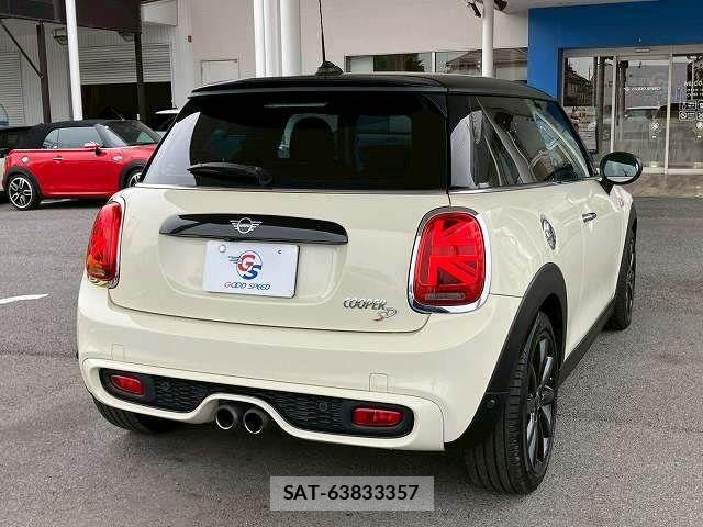 Bmw MINI 2018-04 7725773-12