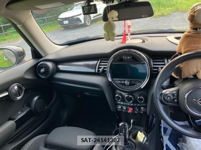 Bmw MINI 2021-06 8208746-16