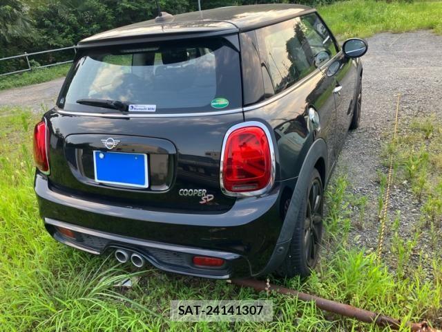 Bmw MINI 2021-06 8208746-5