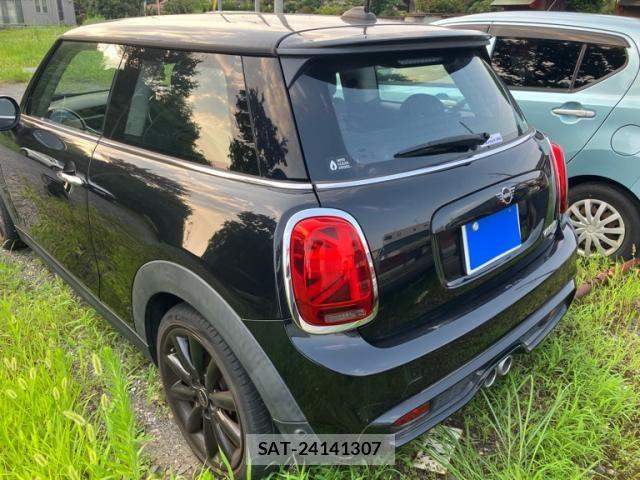 Bmw MINI 2021-06 8208746-6