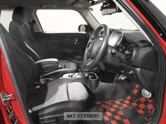 Bmw MINI 2023-07 5872284-12
