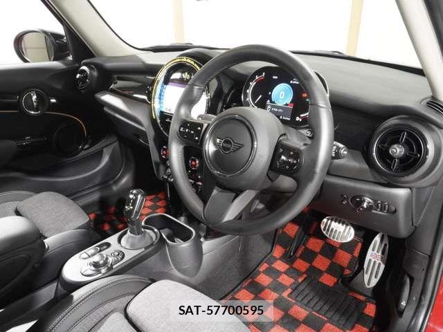 Bmw MINI 2023-07 5872284-15