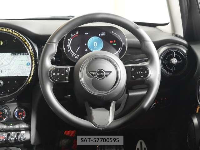 Bmw MINI 2023-07 5872284-16