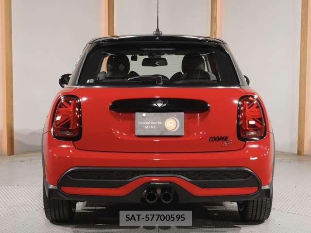 Bmw MINI 2023-07 5872284-8