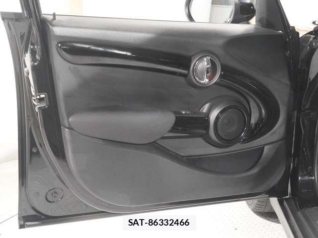 Bmw MINI 2021-03 5872288-13