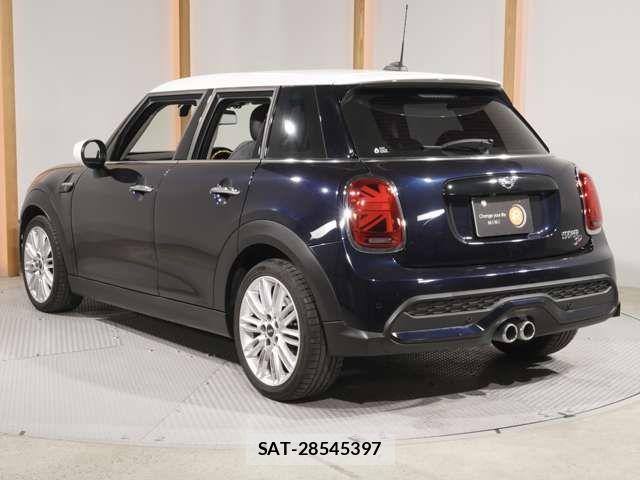 Bmw MINI 2023-10 5872285-9