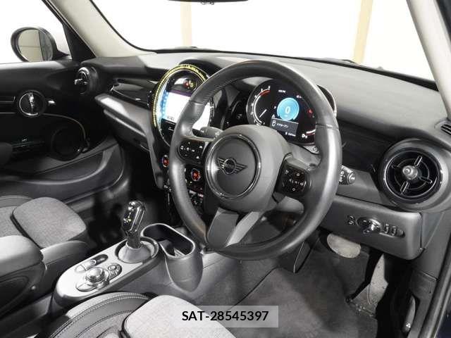Bmw MINI 2023-10 5872285-15