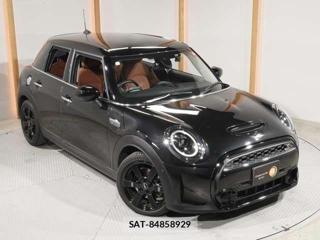 Bmw MINI 2024-03 6013118-18