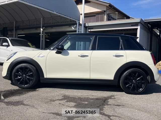 Bmw MINI 2019-07 7221850-19