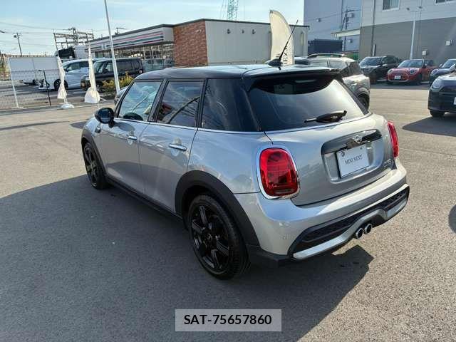 Bmw MINI 2023-09 7221856-6