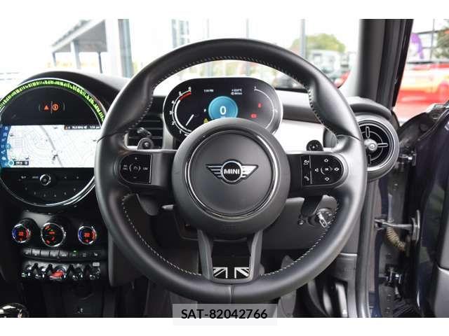 Bmw MINI 2022-02 7328427-19