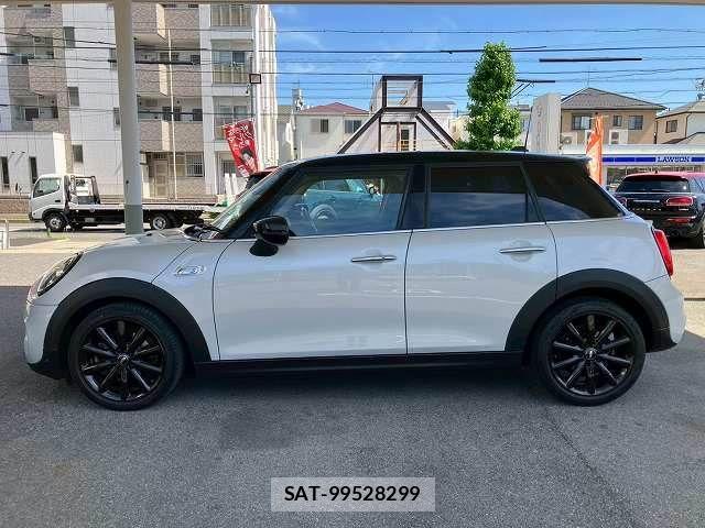 Bmw MINI 2021-03 7358764-15
