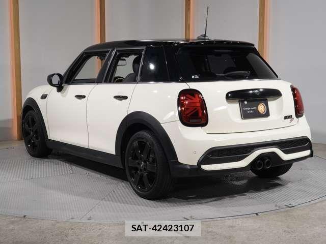 Bmw MINI 2023-04 7501571-9