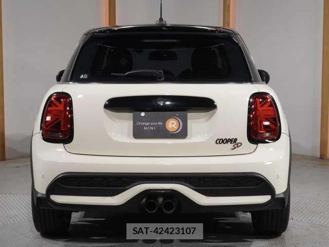 Bmw MINI 2023-04 7501571-8