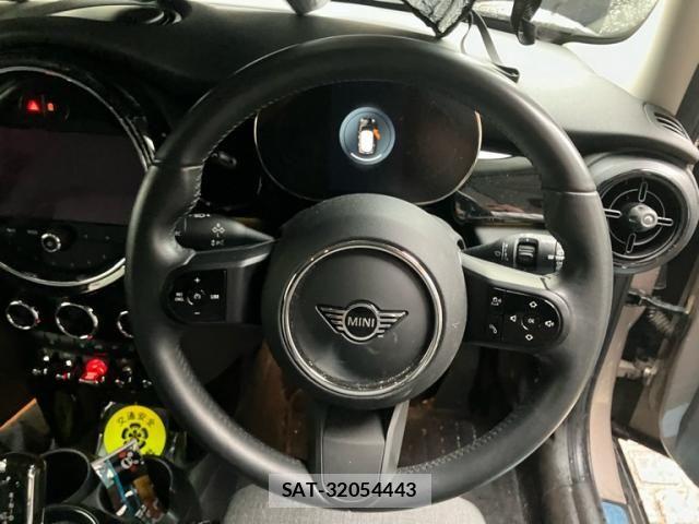Bmw MINI 2022-03 7618125-9