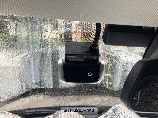 Bmw MINI 2022-03 7618125-15