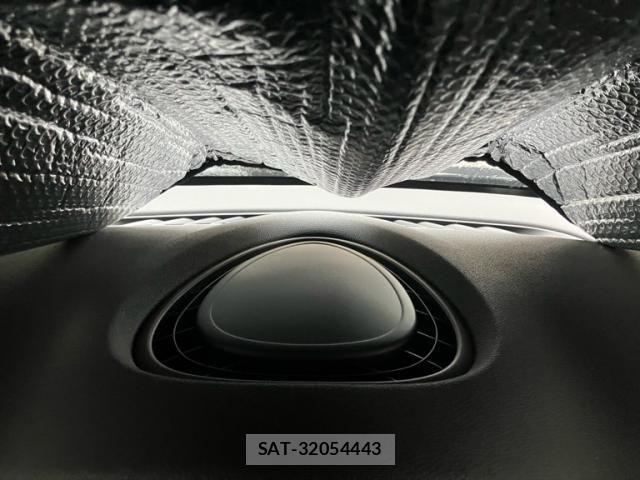 Bmw MINI 2022-03 7618125-16