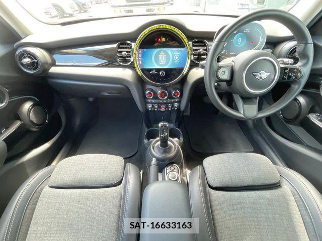 Bmw MINI 2022-07 7618124-1