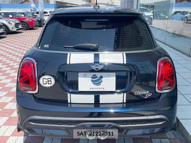 Bmw MINI 2023-11 7725774-15