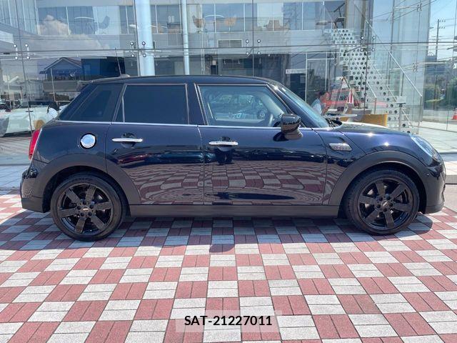 Bmw MINI 2023-11 7725774-18