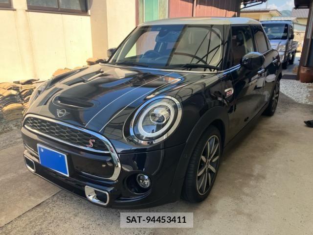 Bmw MINI 2020-06 8074620-1