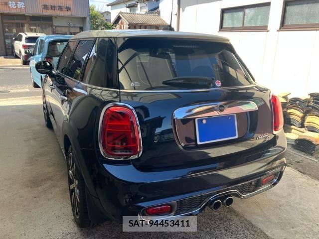 Bmw MINI 2020-06 8074620-4