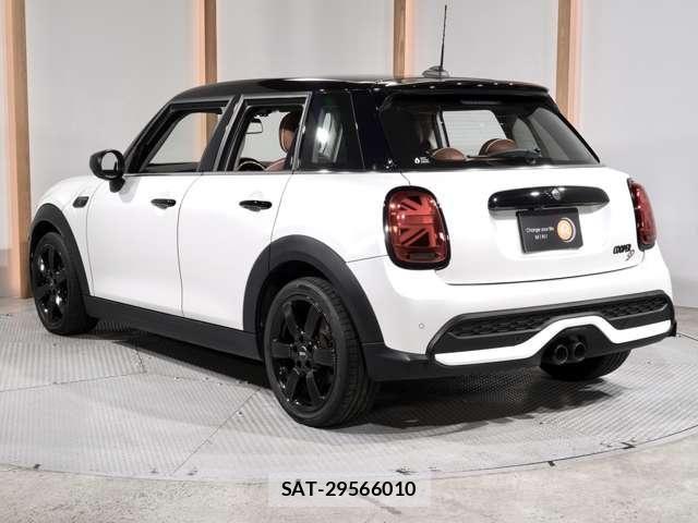 Bmw MINI 2023-05 8131246-1