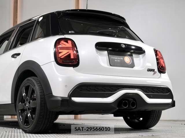 Bmw MINI 2023-05 8131246-23