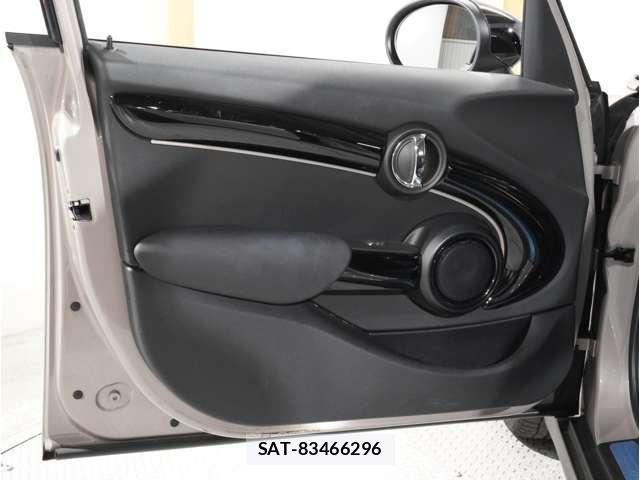 Bmw MINI 2022-07 8230825-11