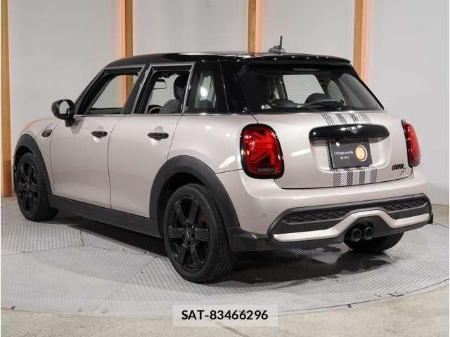 Bmw MINI 2022-07 8230825-1