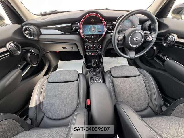 Bmw MINI 2021-06 8354972-1