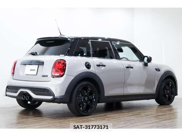 Bmw MINI 2023-06 8660270-6