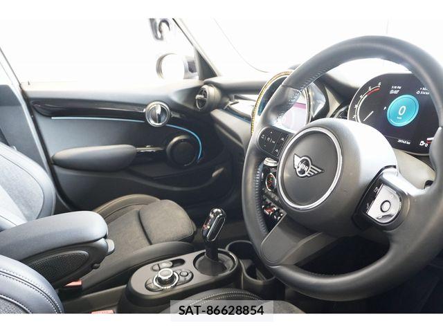 Bmw MINI 2023-11 8685963-20