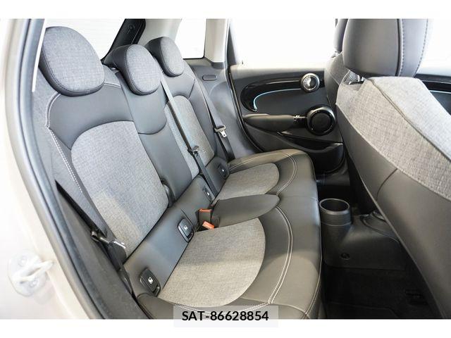 Bmw MINI 2023-11 8685963-22
