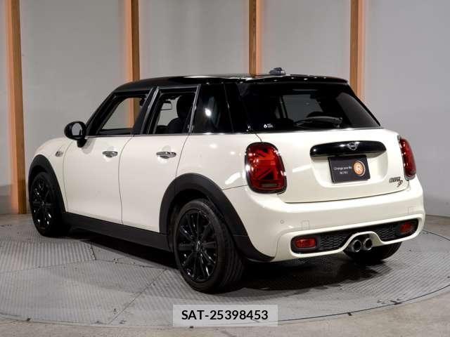 Bmw MINI 2019-06 8830362-1